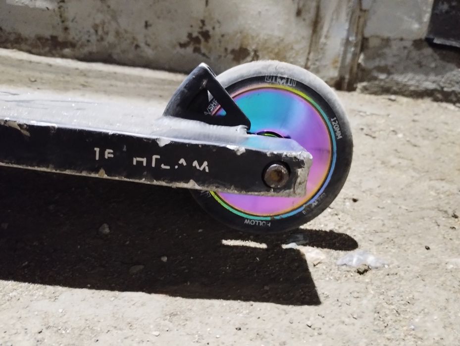 Трюковой самокат tech team ZORG