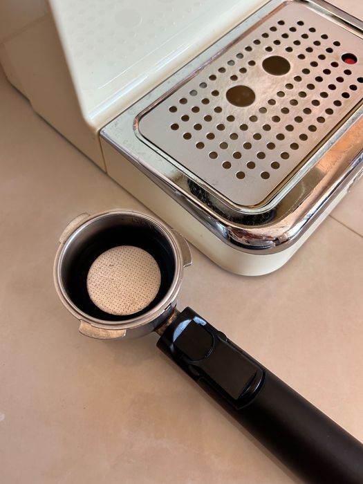 Еспресо кафемашина с цедка - Swan Retro Pump