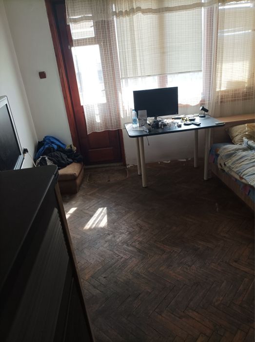 Продава се Четиристаен апартамент в Ловеч, Широк център - 104 кв.м за 520 €/кв.м - Снимка #1