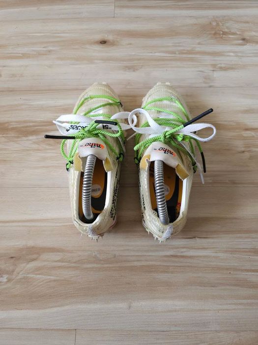 Оригинални дамски маратонки Nike Waffle Racer x Off-White