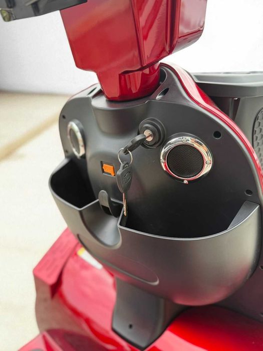 Електрическа четириколка MaxElectric F3 2000W / 24V / 120Ah - RED