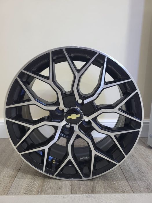 Продается Диск комплект R16