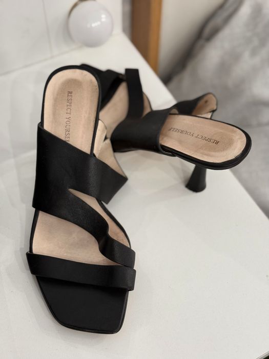 Большой пакет обуви