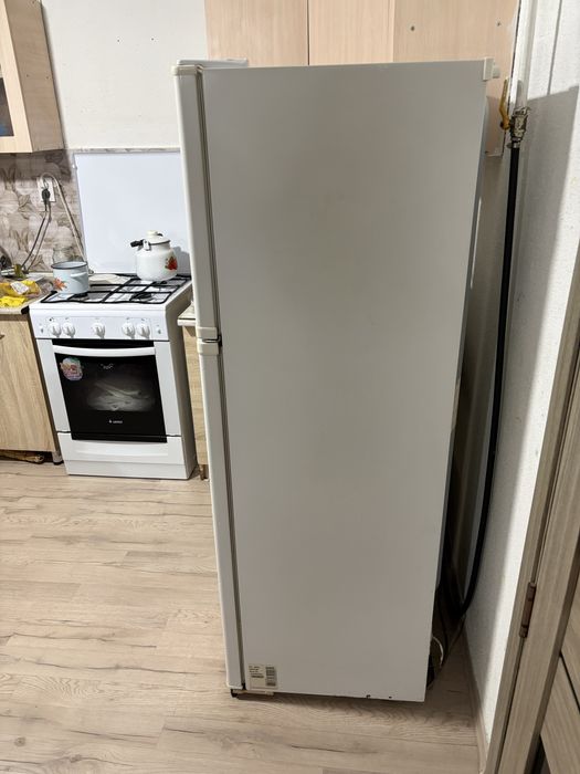 Продам двухкамерный холодилтник LG