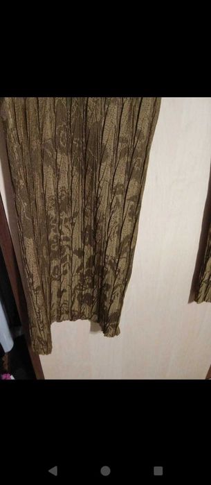 Pantaloni creponati Femei Zara