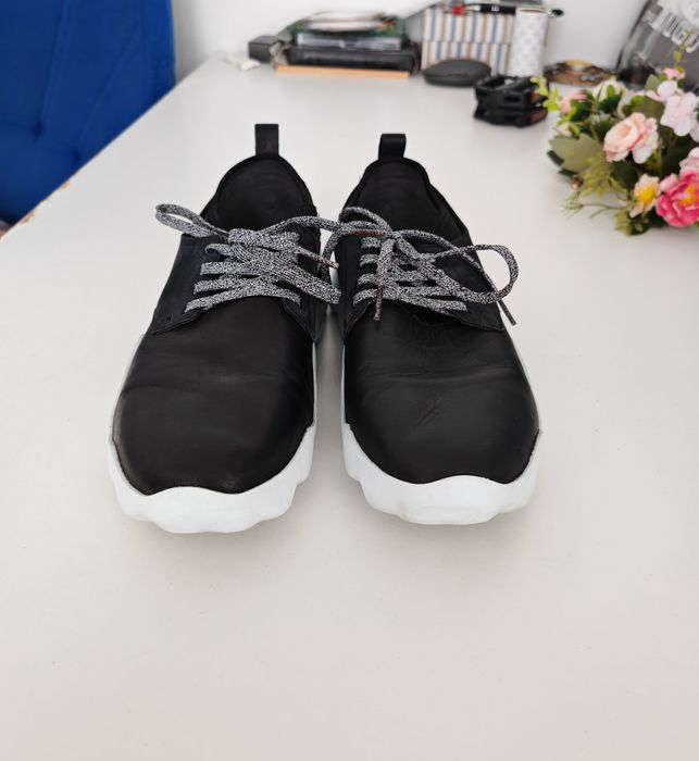 Vând Camper Dub Black 43