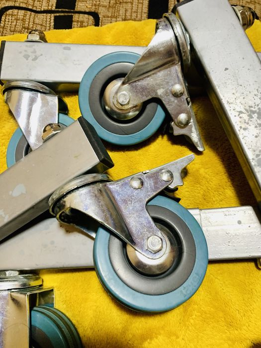 Set de roți pentru mese de lucru