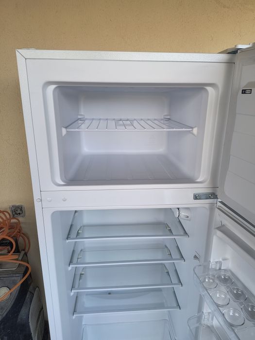 Vând frigider Star-Light