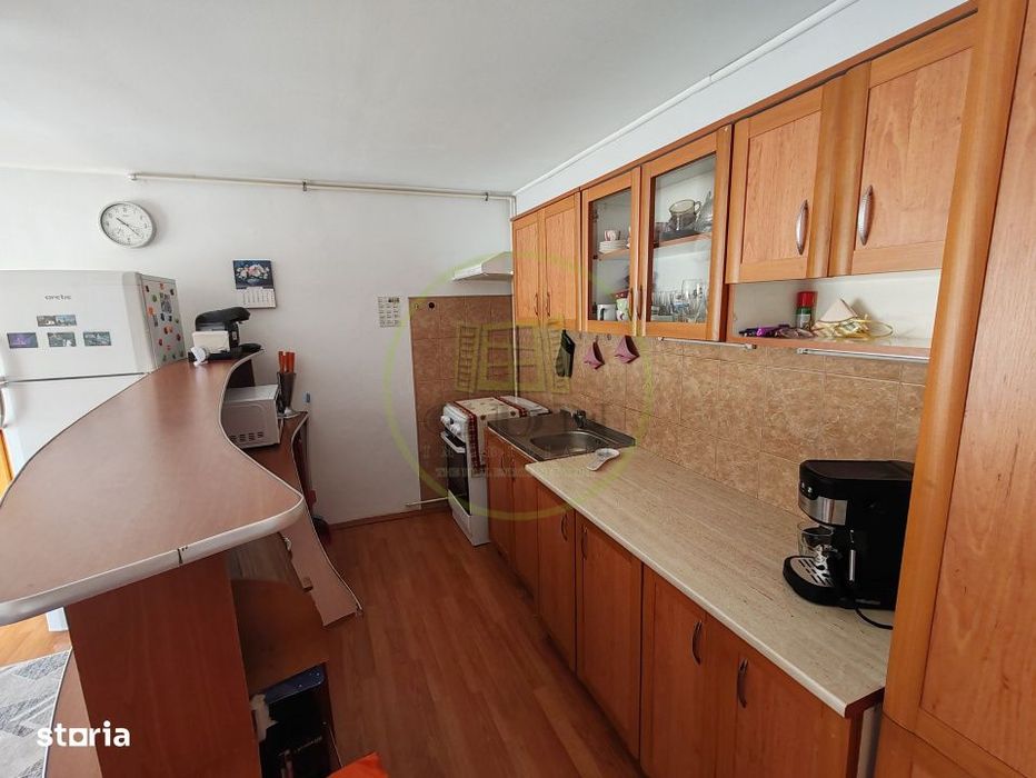 Apartament spatios de vanzare, in imediata apropiere a Parcului Sub Ar
