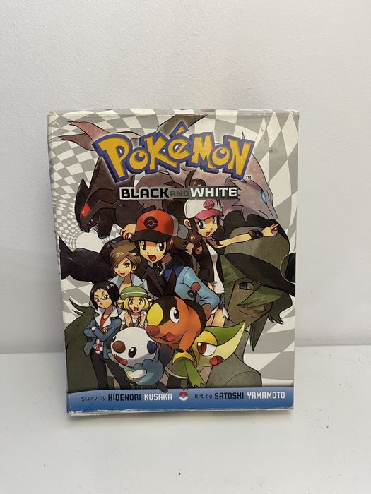Manga in engleza de la Pokemon la Attack on Titan