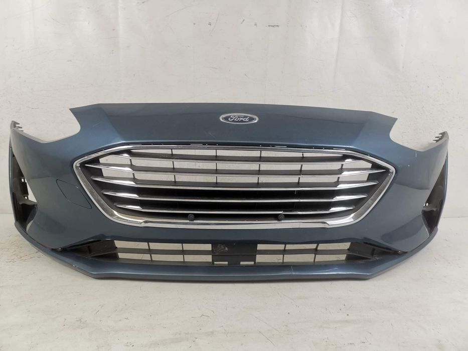 Форд Фокус / Ford Focus Преден бампер с решетка радиатор и долна решет