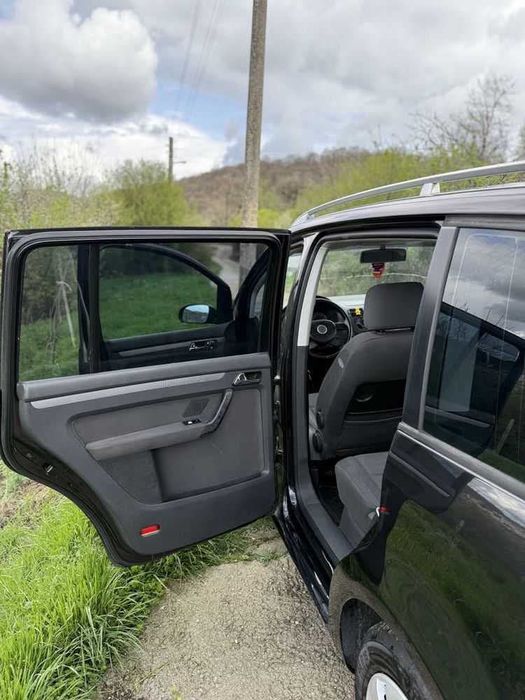 Продавам VW Touran 1.6 FSI 115кс. бензин на ЧАСТИ (НИСКИ ЦЕНИ) (ВСИЧКО НАЛИЧНО)