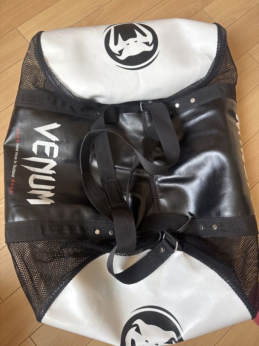 Спортен сак на марката Venum