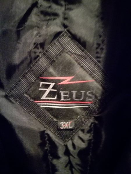 Елегантно мъжко палто