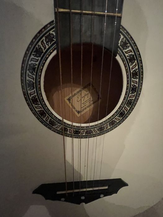 Гитара Yamaha.