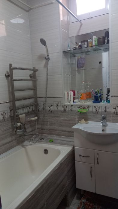 Продается 3х комнатная квартира г.Алмалык