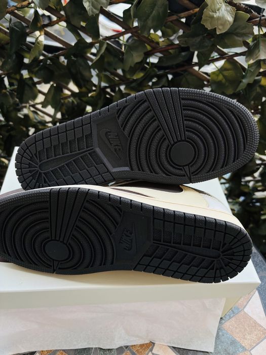 Jordan 1 Retro Low OG SP Travis Scott Reverse Mocha