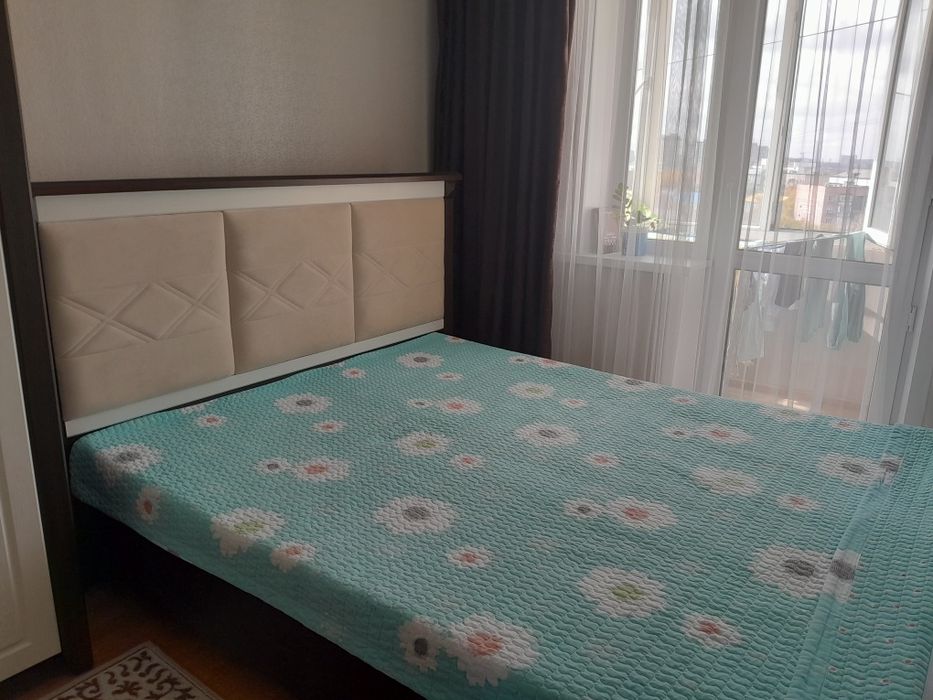 Продам спальный гарнитур