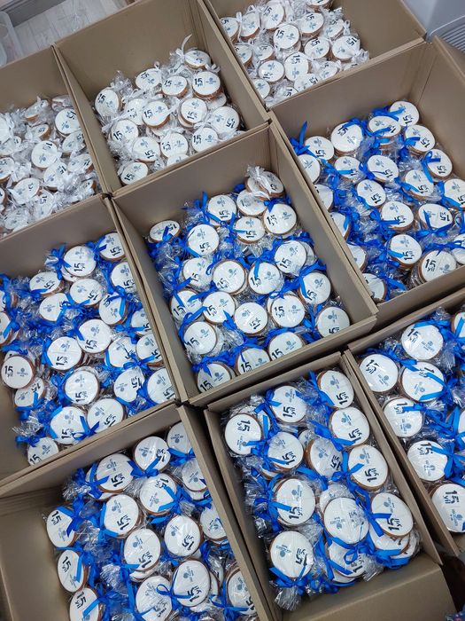 Открытки с шоколадкой с вашим логотипом ! Ташкент