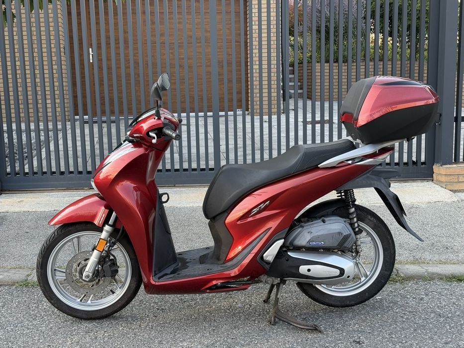 Honda SH  125 ABS fata-spate