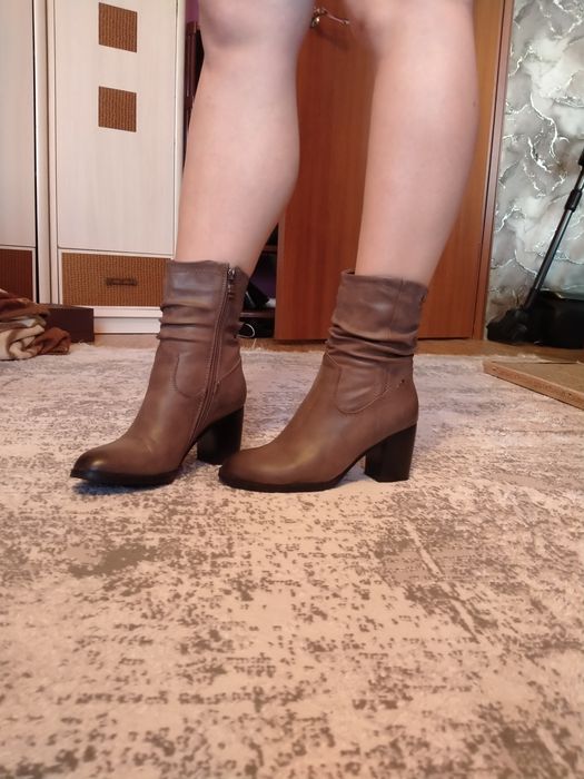 Продам демисезонные сапожки