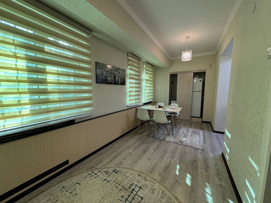 ЦУМ 3х комнатная квартира улучшенной планировки с ремонтом обстановкой