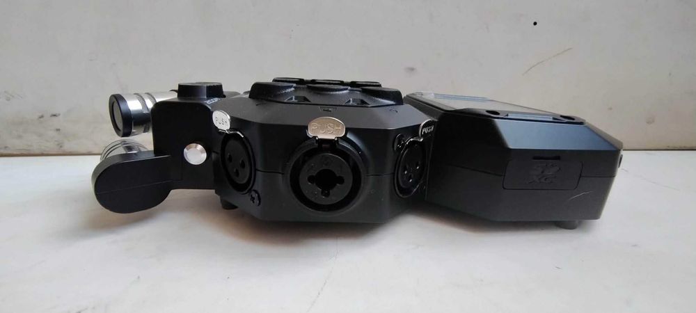 ZOOM H-8 преносим аудио рекордер