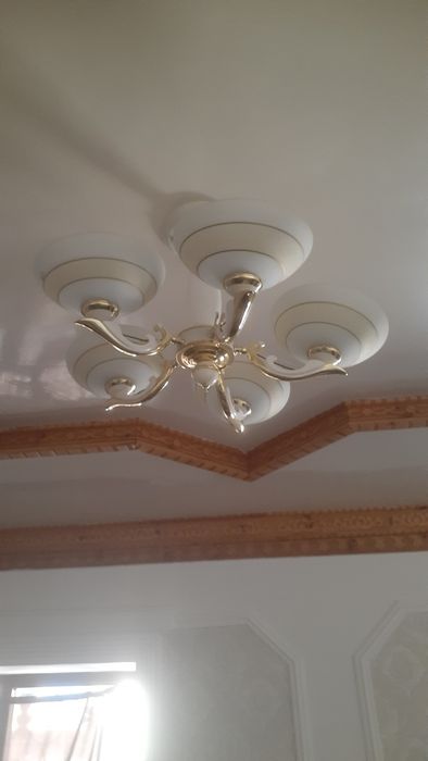 Qandil (lyustralar) sotiladi