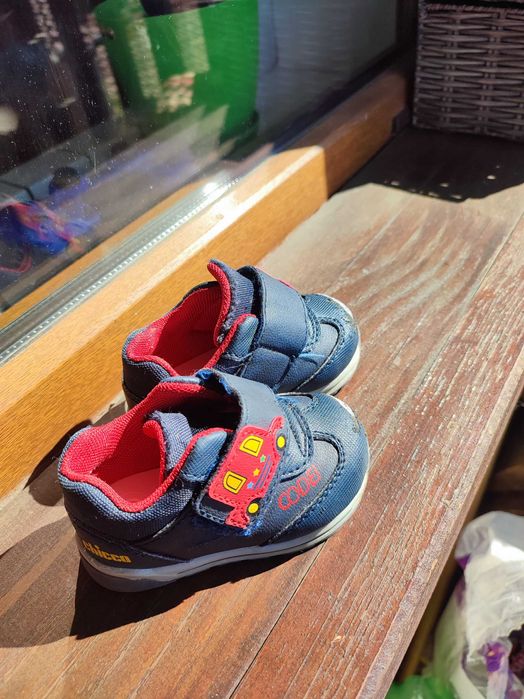 Бебешки Обувки за Прохождане