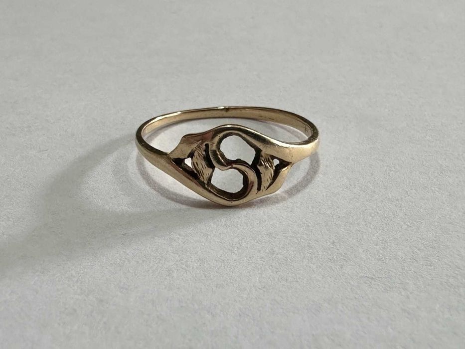 Златен дамски пръстен 14K – 1,59 гр., размер 56