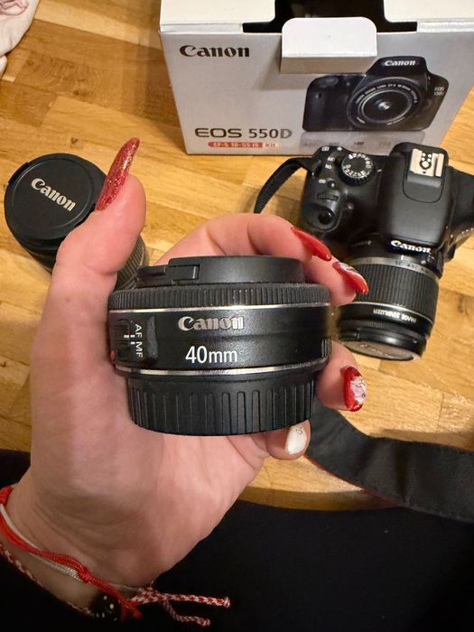 Canon 550 D с три обектива