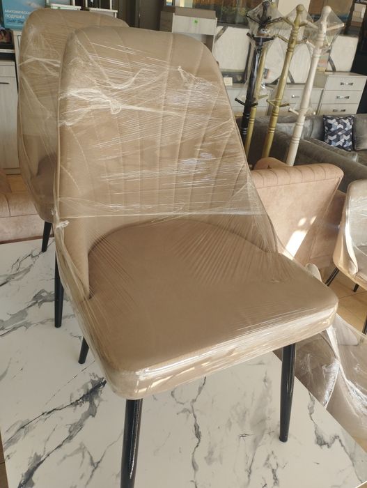 Кухонное столь стуль  харошим качиством гарантами