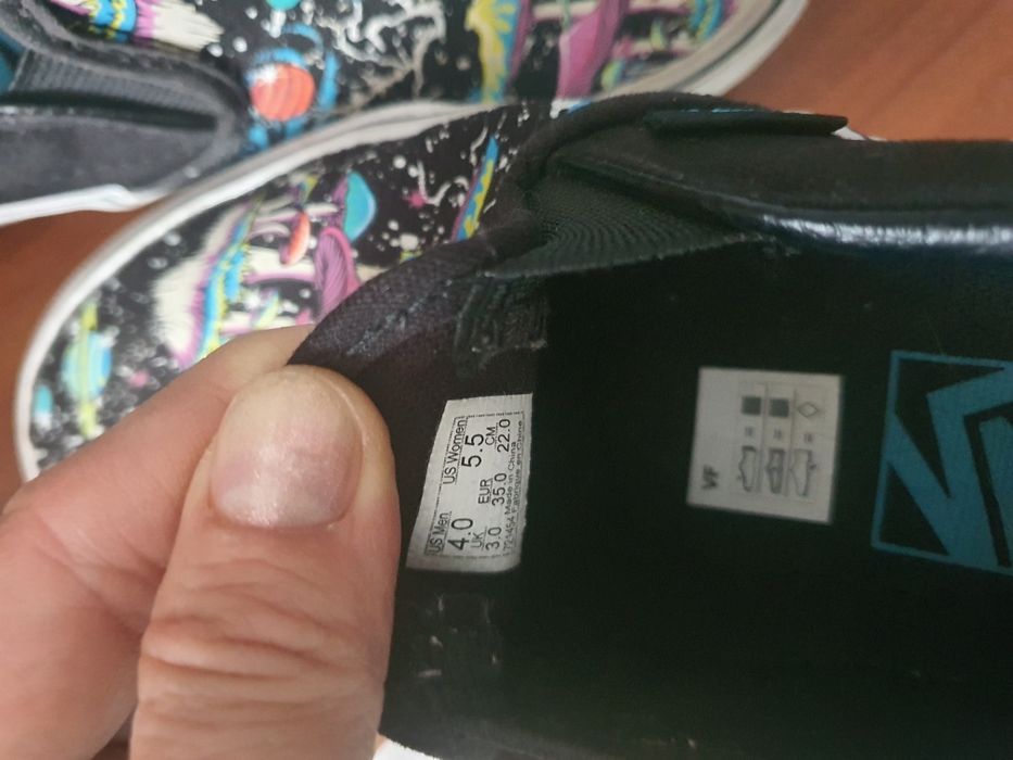 Обувь почти даром в школу