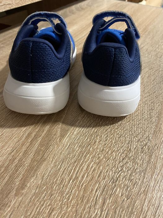 Adidasi sport pentru copii