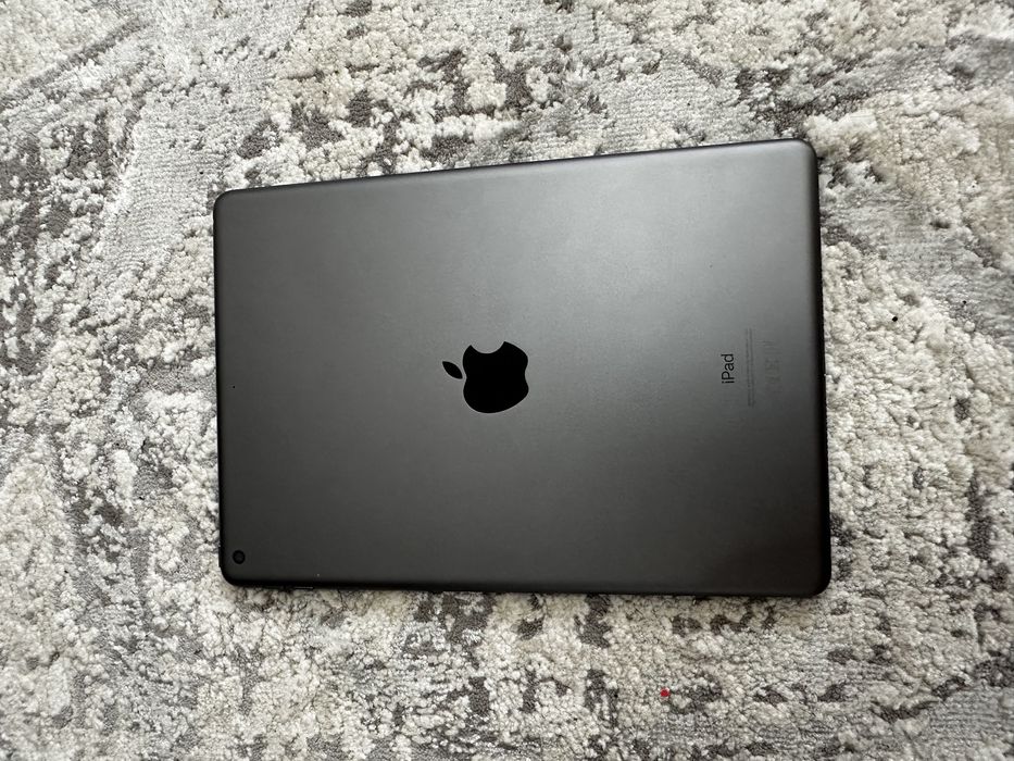 iPad 8th Gen (2020) 32GB Wi-Fi