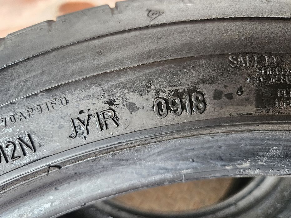 Гуми 255/40/18 2броя