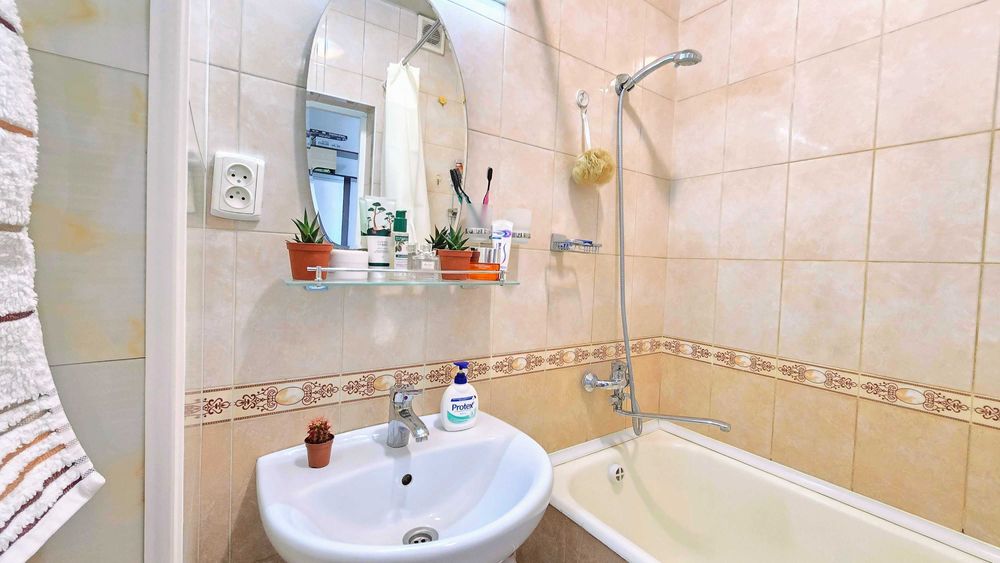 Продается 2х комнатная квартира.