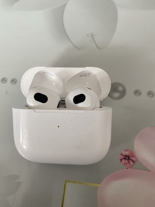 Apple AirPods 3