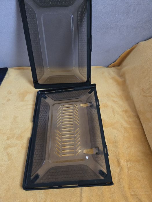 Carcasa de protectie pentru laptop Apple MacBook Pro 16 A2485, A2780