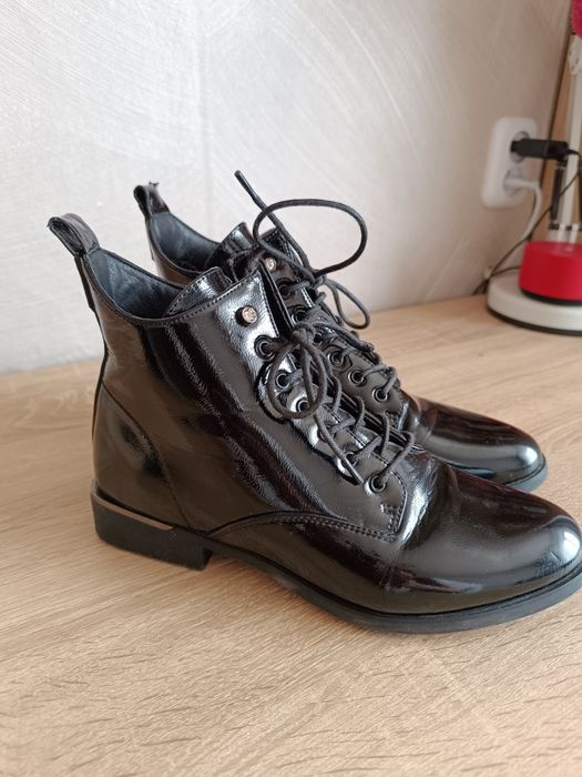 Продам ботинки демисезонные