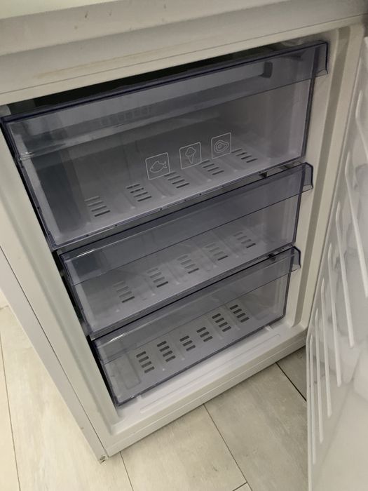 холодильник beko модель: CNMV5310ECOW