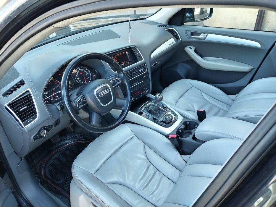 Audi Q5/AN 2011/2 LITRI Diesel 170CP /EURO 5 /TRACȚIUNE 4*4