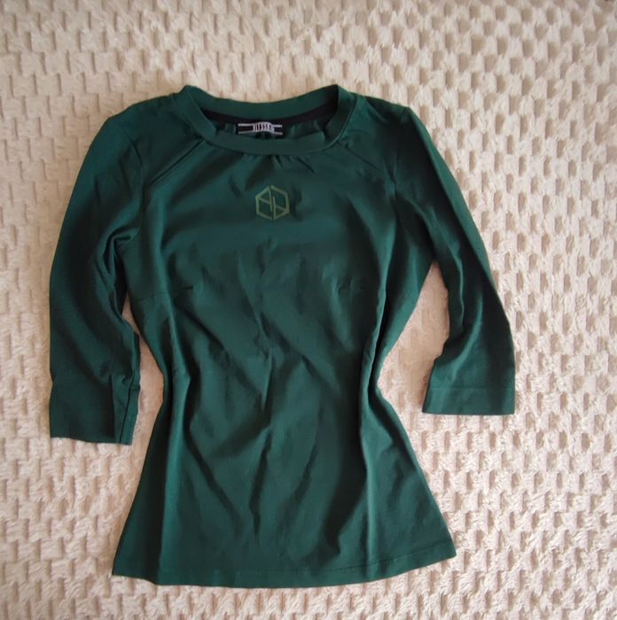 Пуловери и шапка  Alessa/Алеса