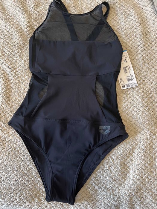 Нов бански Arena