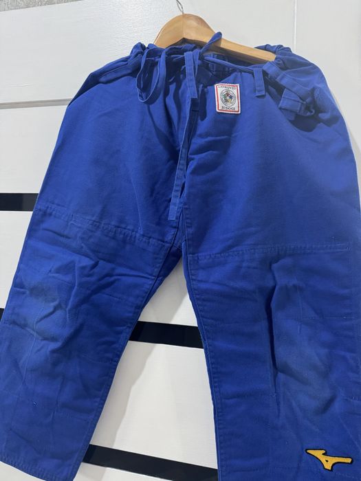 Продам кимоно для дзюдо Mizuno