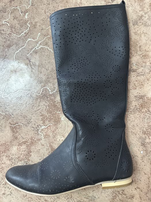 Продам обувь 39,40