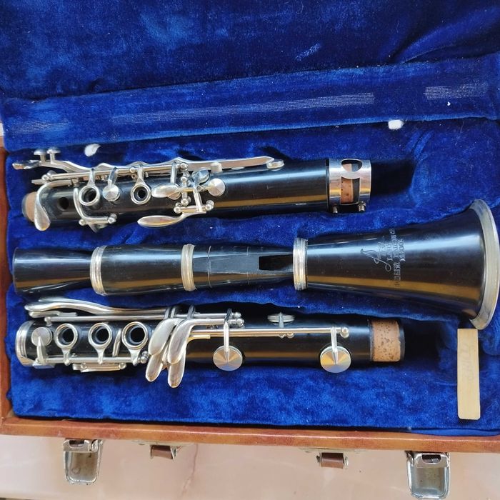 Clarinet Si Bemol