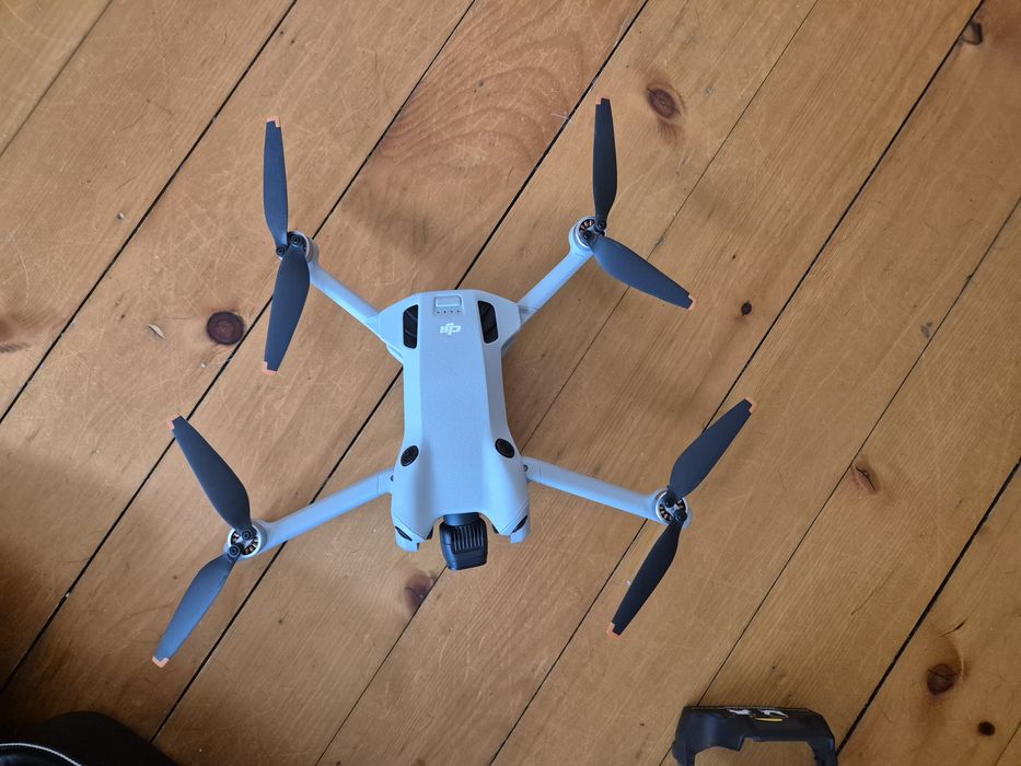 Дрон DJI mini 4 pro