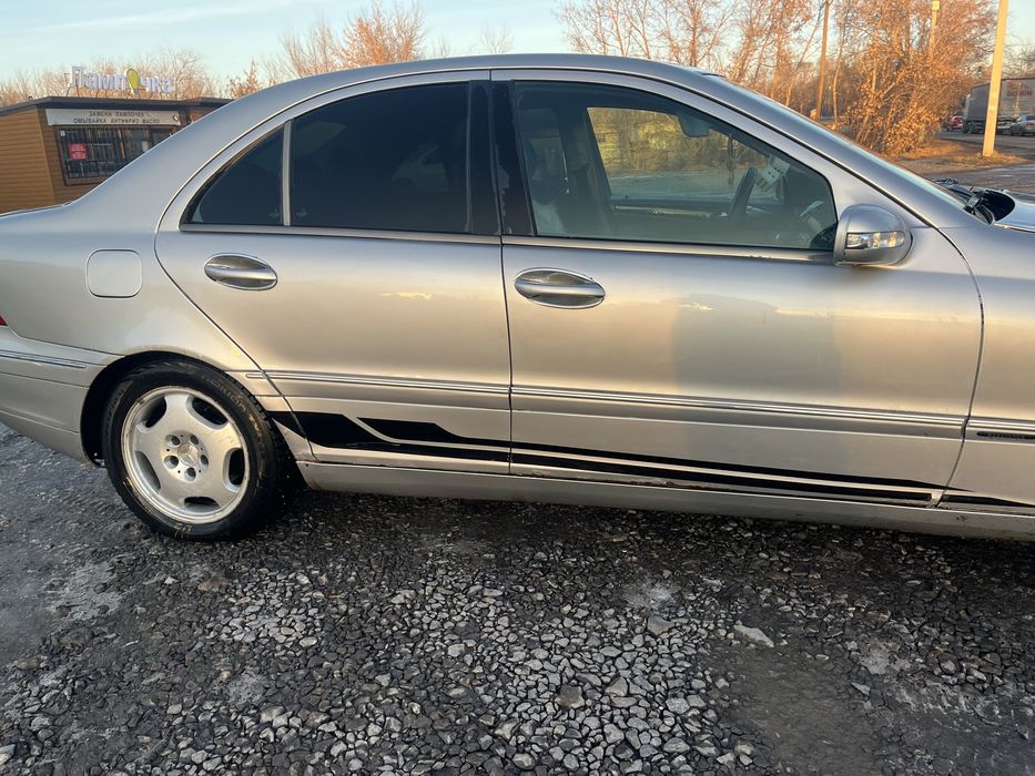 Обменяю 2 машины на одну