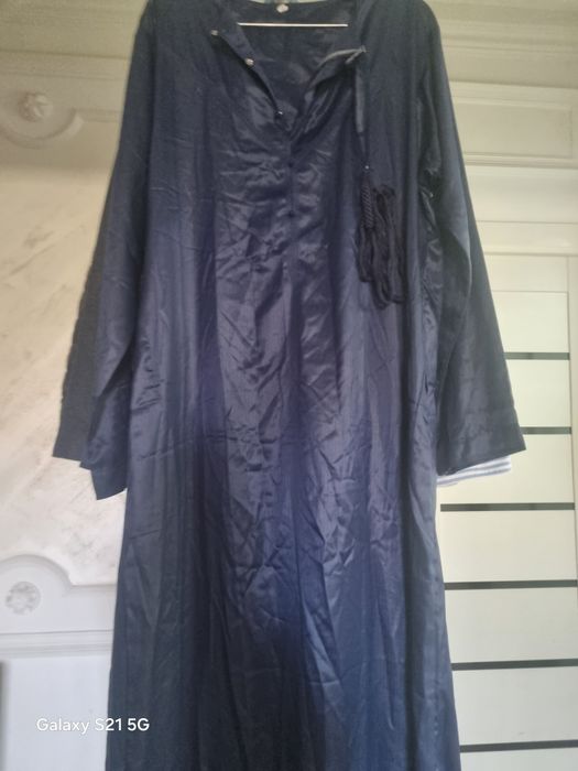 Erkaklarga umra safari uchun koylak